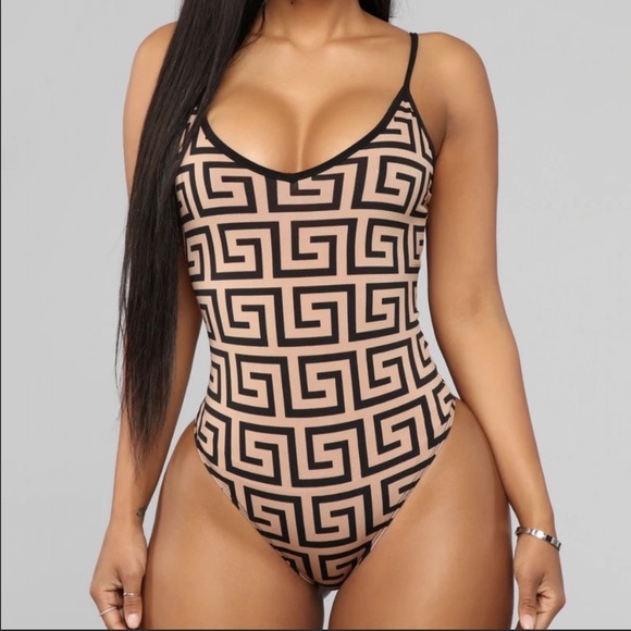 Fashion Nova Tops - 🔸 Fashion Nova 🔸 patterned bodysuit